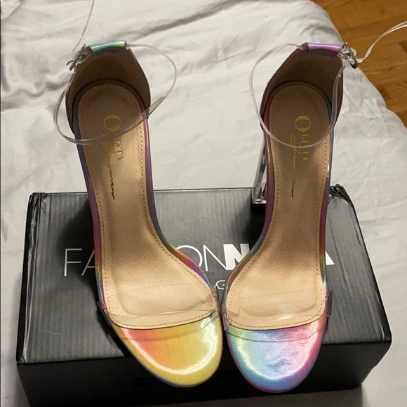 Heels - Picture 2 of 5